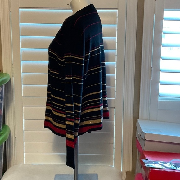 Chic Women's Cardigan - Black, Red, Gold Stripes - Picture 4 of 7
